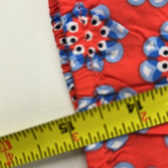 NWT crown & ivy red floral ¾ sleeve peasant top - Picture 6 of 7